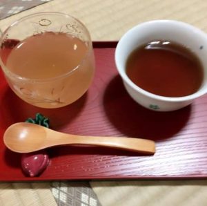 梅ゼリー　黒豆茶