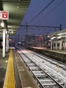 橋本駅の雪の写真